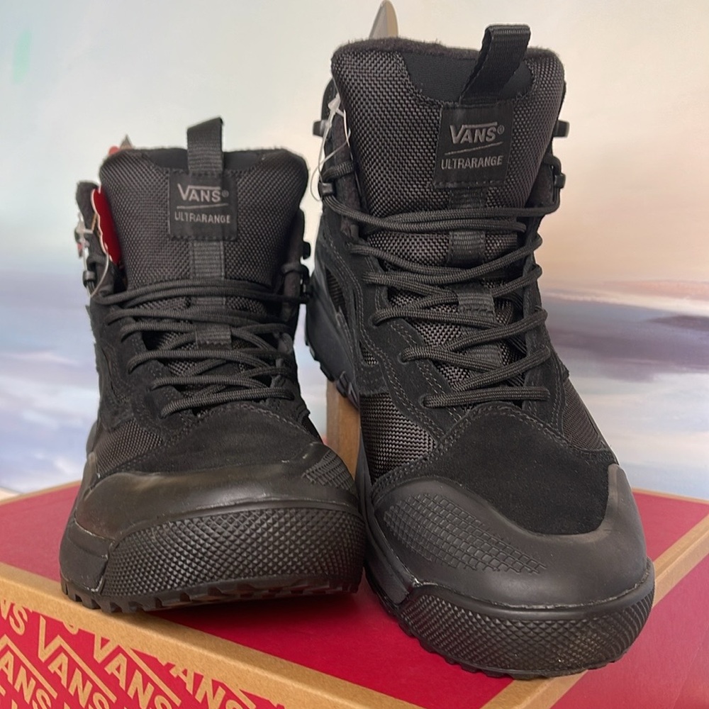 Vans WMNS Ultrarange Exo
Black/Black
VN0A4BVSBKA
Boots Sneakers - Picture 6 of 16